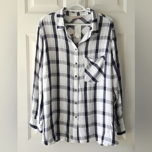 Casual Button Down Shirt.  Size: 1X.